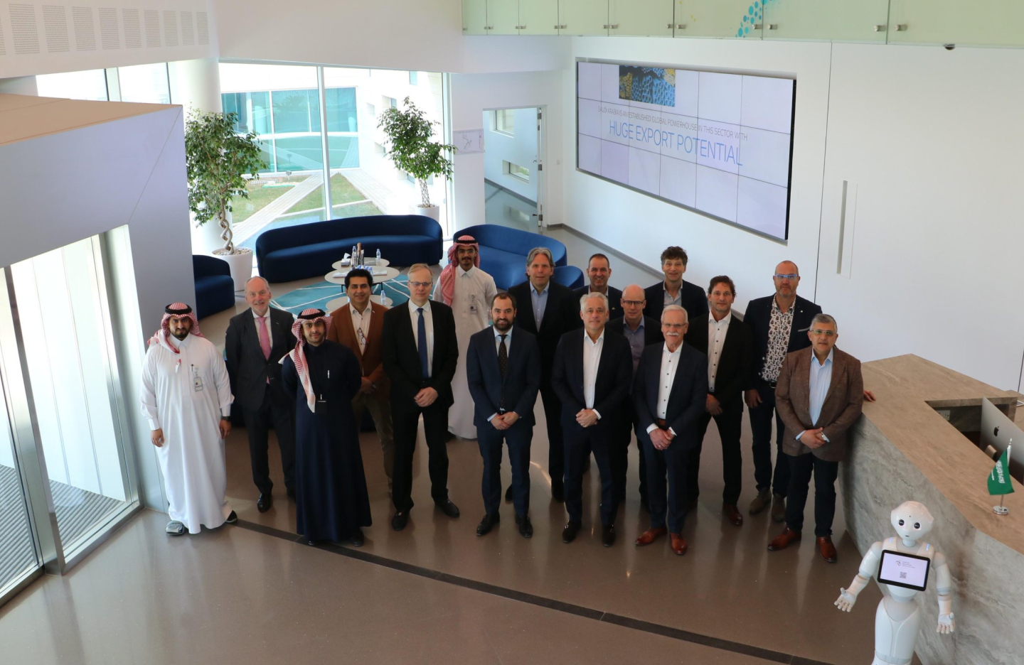 cluster partners take a group picture
