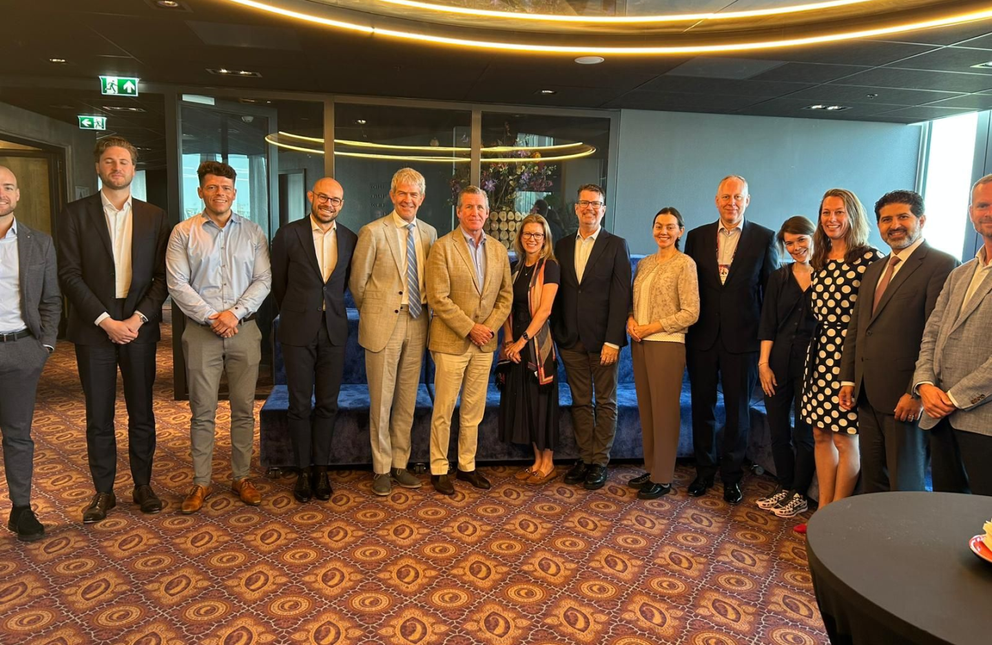 Dutch-US group photo during HLTH Europe 2025