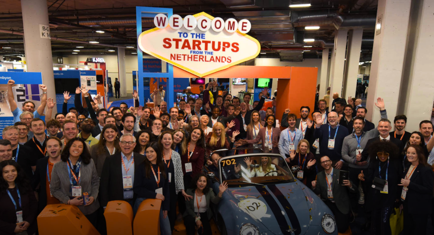 CES26 Group Photo NL Platform