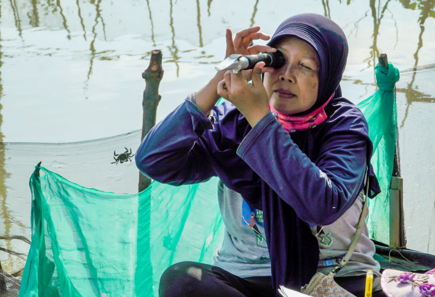Engaging indigenous people in nature-based solutions - Demak, Indonesia Photo: FDW