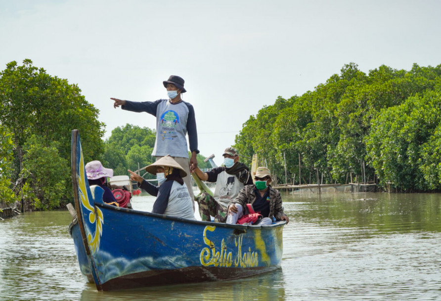 Involving communities is key - Demak, Indonesia Photo: FDW